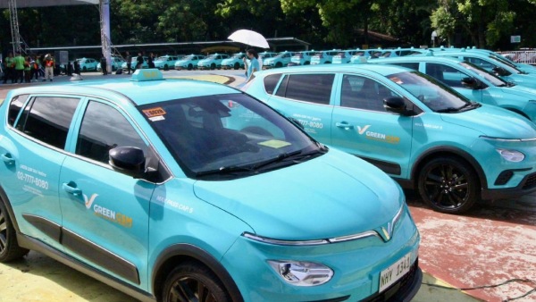 vinfast green sm electric taxi service launch in india driver jobs salary details telugu