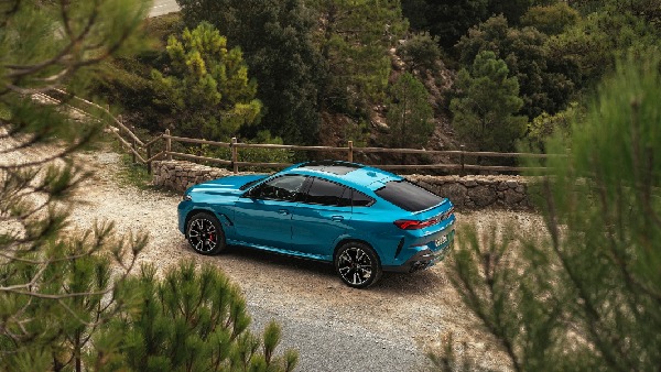 BMW X6 M60i xDrive Launched in India Luxury SUV Priced at Rs 1 77 Crore with 530 HP V8 Engine