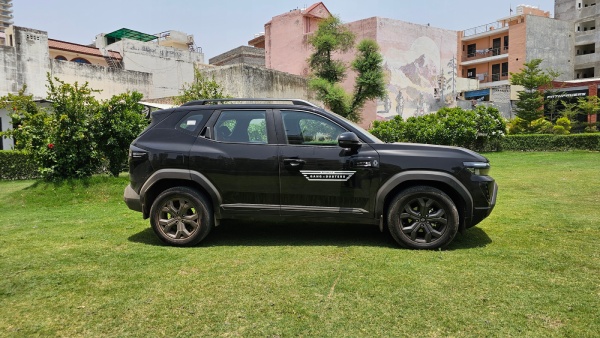 Renault Duster 1 0-litre MT Review Features Engine Performance Details In Telugu