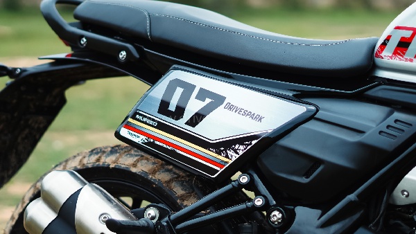Triumph Tracker 400 Review New 349cc Street Tracker Packs Premium Features and Strong Performance