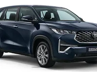 Toyota Innova Hycross