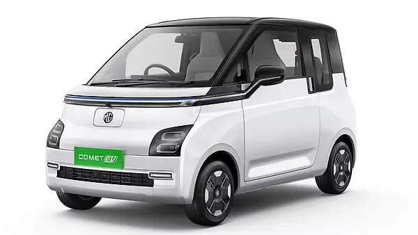 எம்ஜி  வால் நட்சத்திரம் EV Candy White and Starry Black Colour