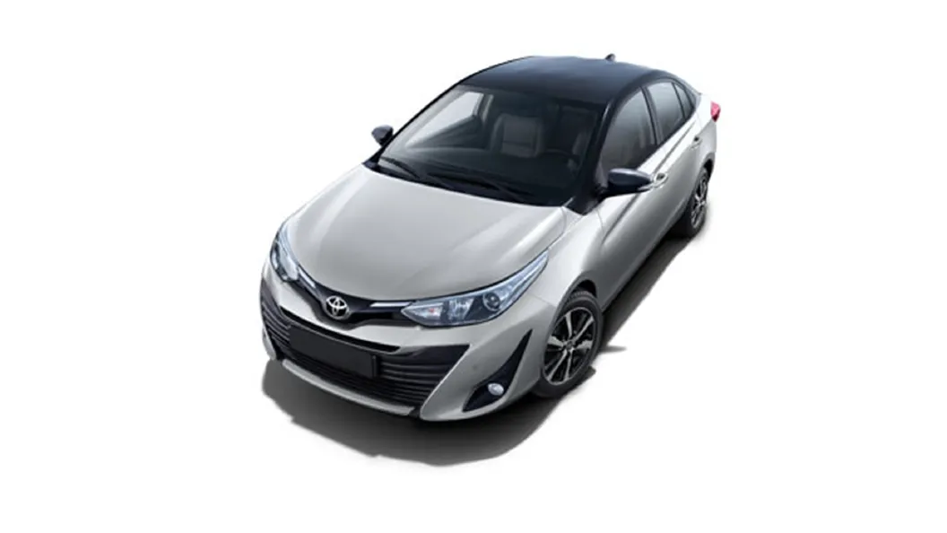 Toyota  Yaris Silver Metallic/Attitude Black Colour