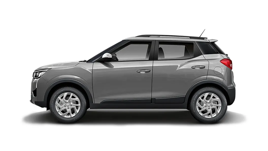 Mahindra  XUV300 Dsat Silver Colour