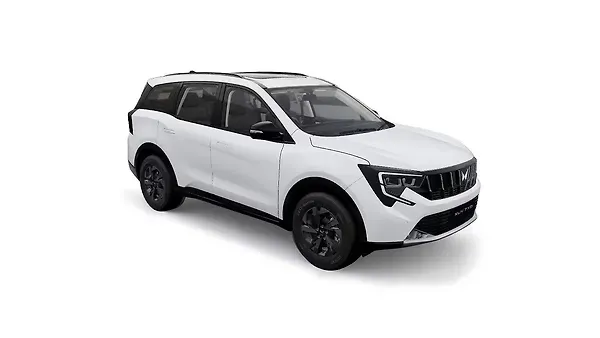 మహీంద్రా  XUV 7XO Everest White Colour