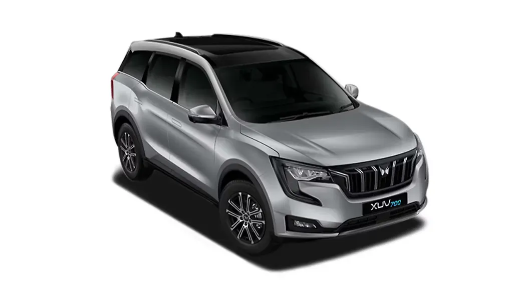 Mahindra  XUV700 Dazzling Silver with Black Roof Colour