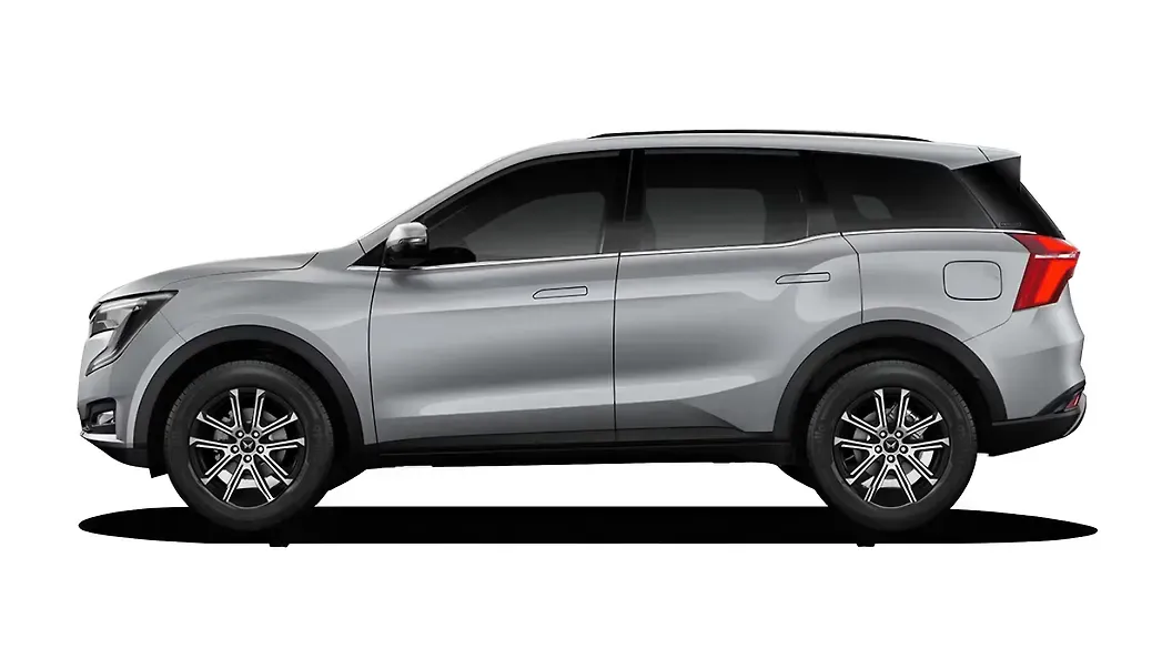 Mahindra  XUV700 Dazzling Silver Colour