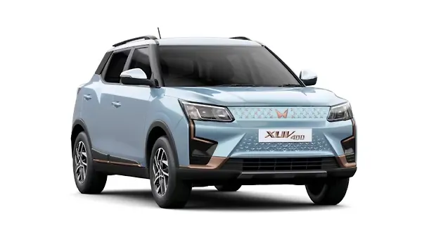 ????????  XUV400 Arctic Blue Colour