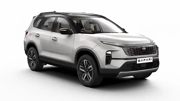 Tata  Safari Frost White With Dual Tone Colour