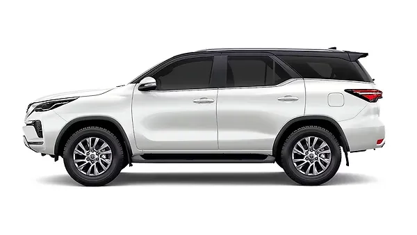 टोयोटा  फॉर्च्यूनर लीजेंडर Platinum White Pearl with Black Roof Colour
