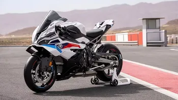 BMW S1000RR Price, Mileage, Review, Specs, Features, Models - DriveSpark