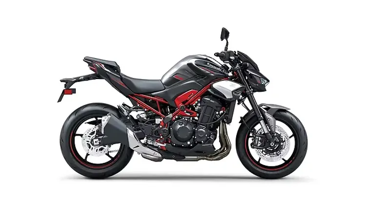 कावासाकी Z900 [2025] Metallic Carbon Grey / Metallic Phantom Silver / Candy Persimmon Red Colour
