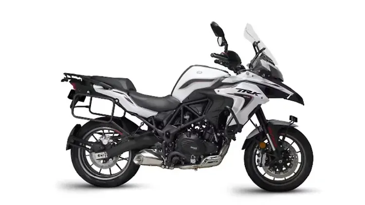 ಬೆನೆಲ್ಲಿ TRK 502 White Colour