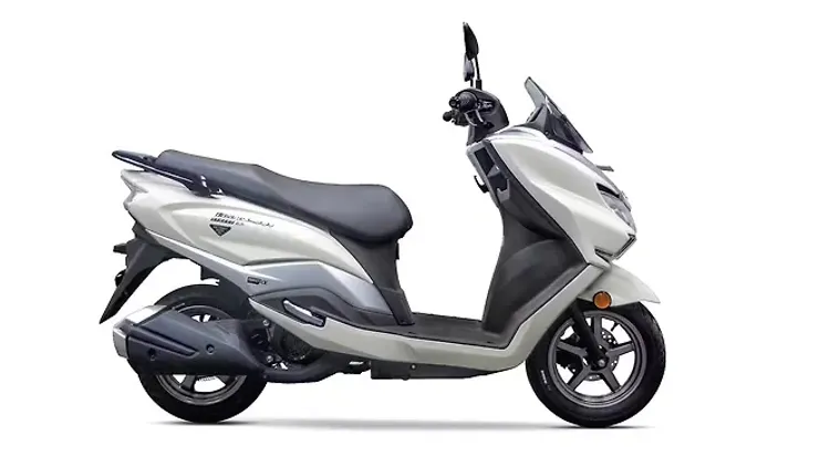 Suzuki Burgman Street 125 [2025] Pearl Grace White Colour