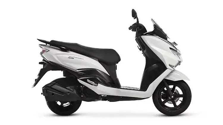 Suzuki Burgman Street 125 Pearl Mirage White Colour