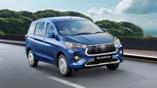 Toyota Rumion Base E Variant Launched At Rs 9 56 Lakh