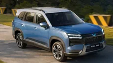 Mg First Plug In Hybrid Suv India Teased Xuv700 Safari Rival