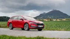 Skoda Octavia Hybrid Revealed