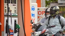 Govt Holds Talks To Bring Back E10 Petrol For Older Vehicles