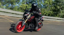 Bajaj Pulsar N250ss Launched At Rs 1 59 Lakh Gets Engine Gearbox Tech Upgrades