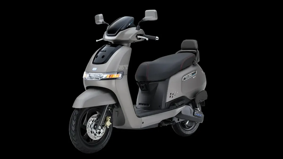 விற்பனையில் சக்கை போடு போடும் டிவிஎஸ் ஐக்யூப் EV ஸ்கூட்டர்: எந்த வேரியண்ட் உங்களுக்கு சிறந்தது?